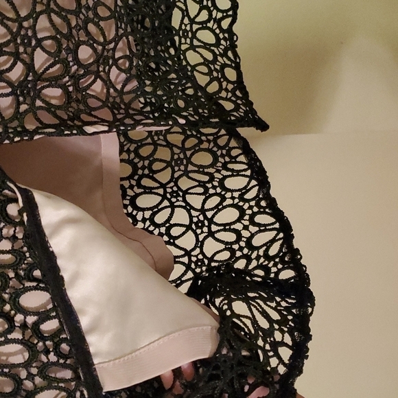 Ann Taylor Black Dress Size 0 - Picture 7 of 8